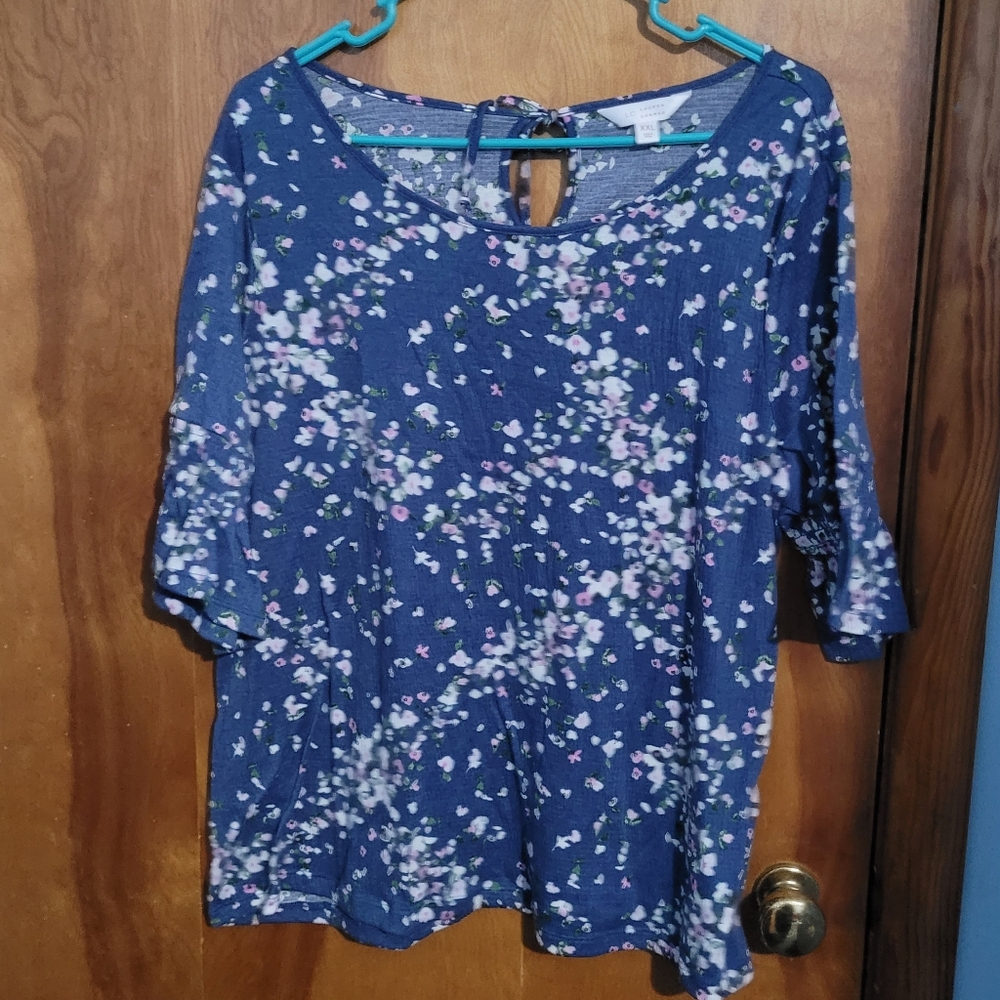LC Lauren Conrad Navy Floral Short Sleeve Top